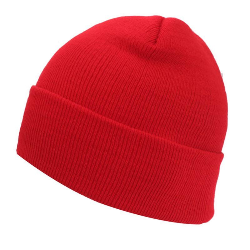 essential beanie in red