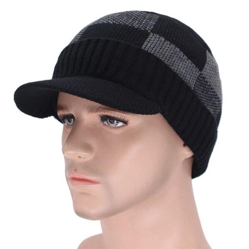 visor beanie in black