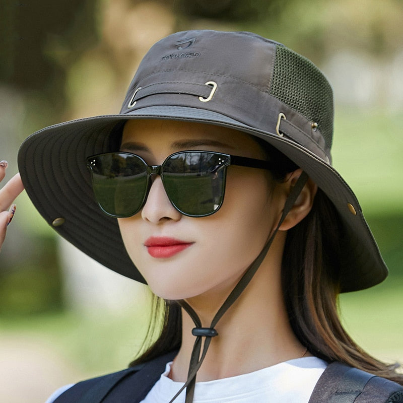 hiking hat on model in black