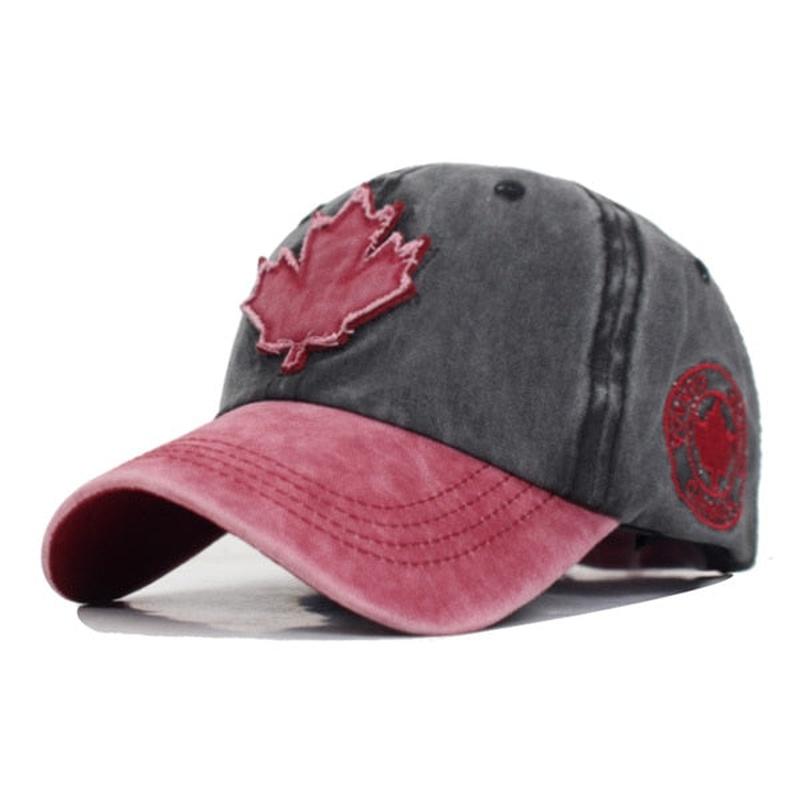 Canada Hat in red and black 