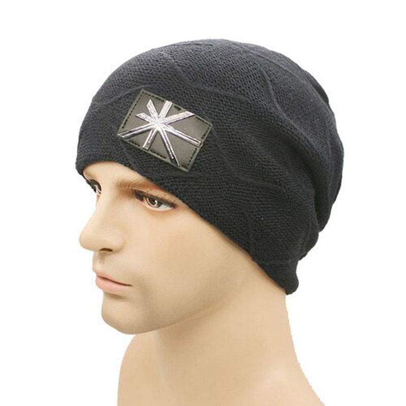 cable knit beanie in dark gray 