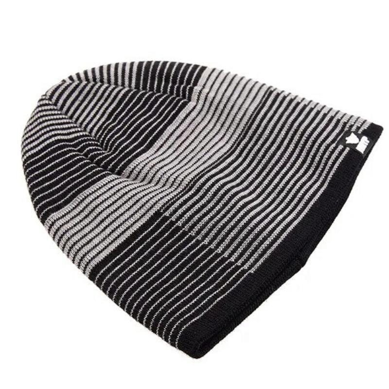 black and white beanie flat showing the pattern