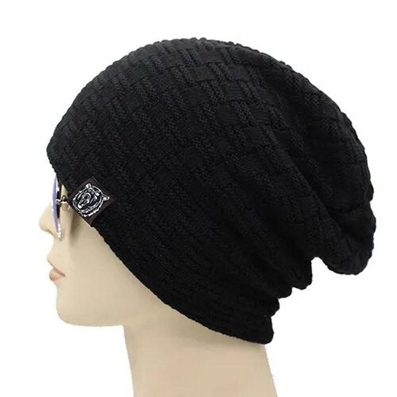 Checkered Beanie Black on Model