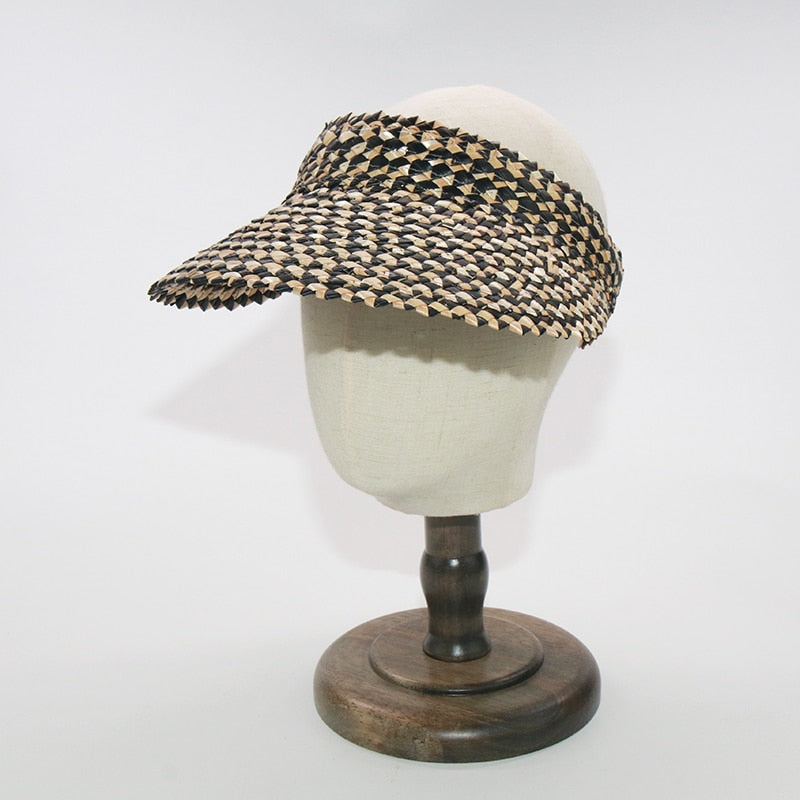 raffia visor on stand with mixed black and white colors
