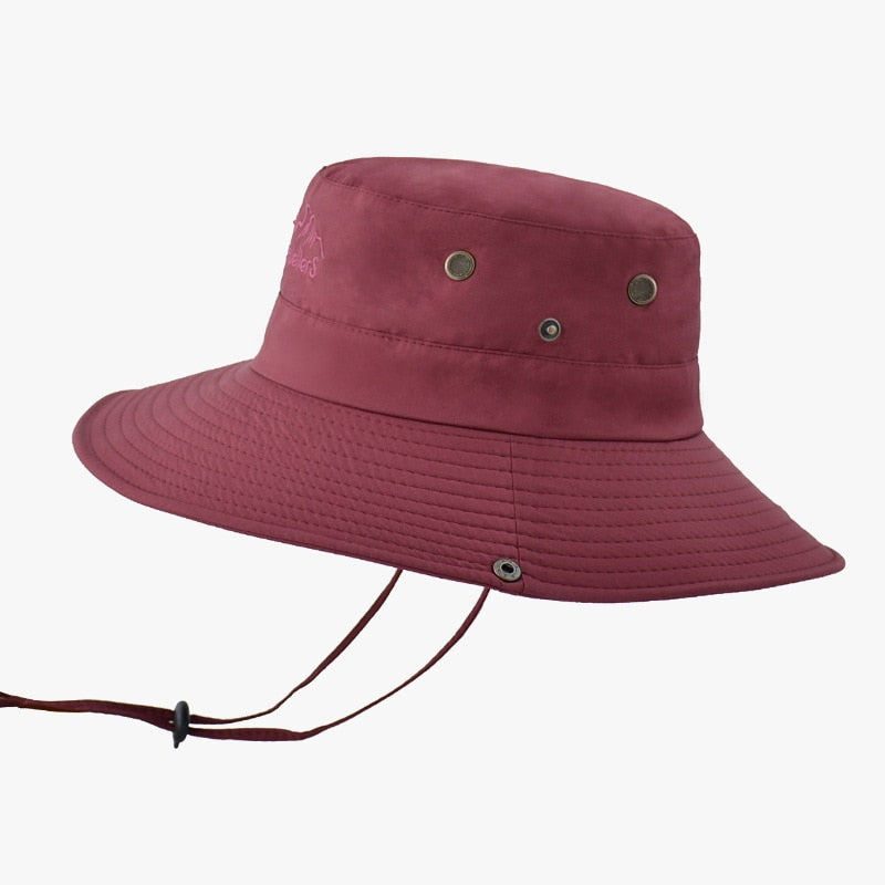 Outdoor Hat in red